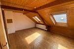 Haus mit großer Dachterrasse, Garten und Garagen in der Altstadt