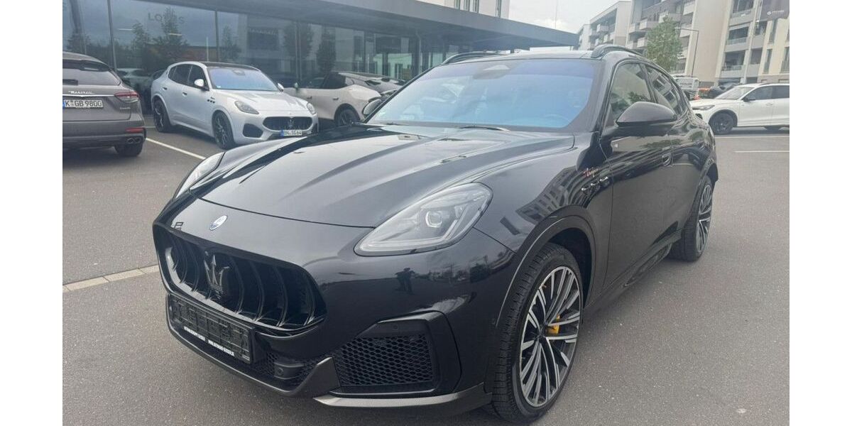 Maserati Grecale 33.842 km 82.980 &euro; Köln 50829