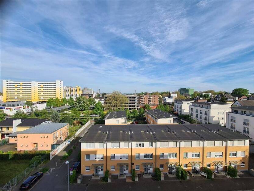 Gepflegte, 3-Zimmer-Wohnung mit Balkon und Aufzug inkl. Tiefgaragenstellplatz