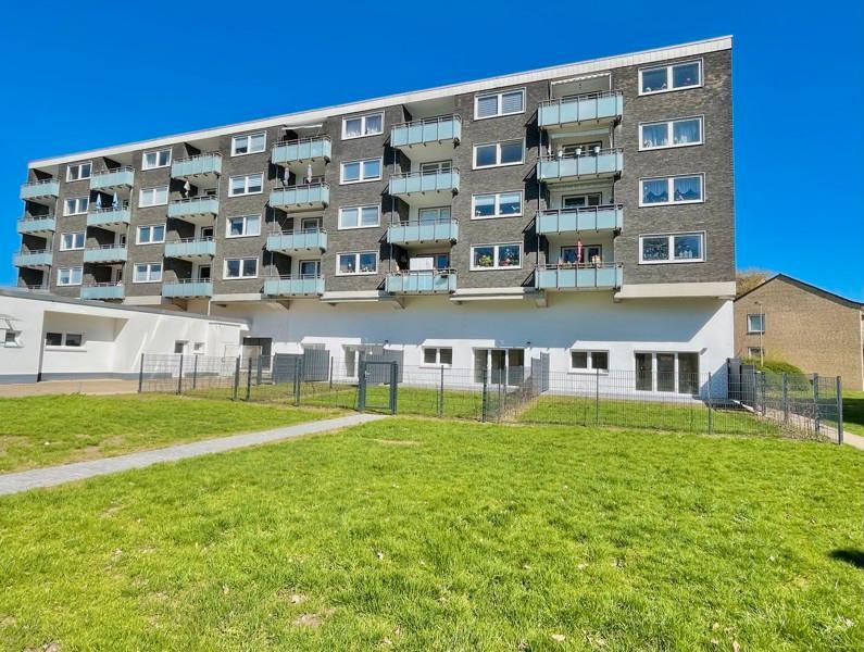 Praktisch geschnittene 2,5-Zi.-Wohnung mit Balkon! zimmer