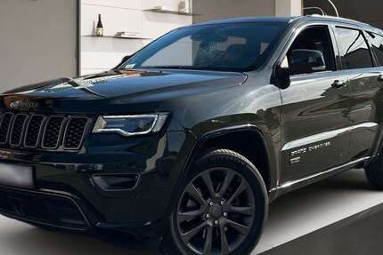 Jeep Grand Cherokee 186.500 km 18.900 € Köln 51067