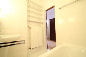 Grüne Sicht und nah am Rhein - 3 Zimmer mit Sonnenbalkon und Einzelgarage - 3- Bonn Friesdorf | Angebot:26786601