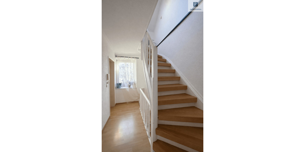 Reihenmittelhaus Köln Ostheim - 6 Zimmer, 161 m&sup2;, 499.000&euro; | Angebot:26319743