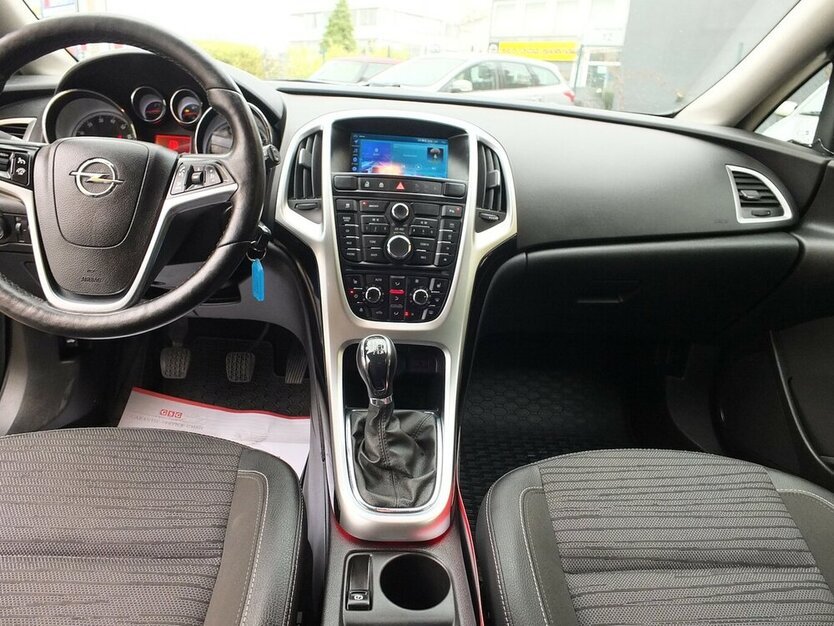 Opel Astra STYLE KLIMAAUTOM NAVI START-STOP PARKPILOT 100.000 km 7.904 € Köln 50858