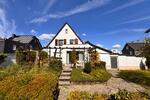 Freistehendes Einfamilienhaus mit 50er Jahre Charme & großem Grun