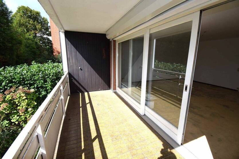Schöne 4 Zi. Wohnung mit 2 Balkonen, zus. Hobbyraum, Garage u. Gartennutzung