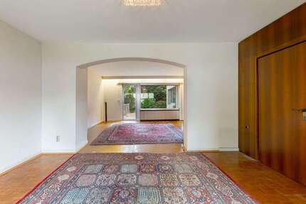 Haus zum Kaufen in Köln 650.000 € 147 m² 6 zimmer