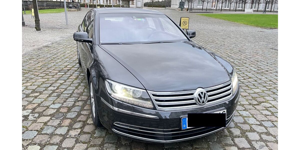 VW Phaeton 182.000 km 14.999 &euro; Bergisch Gladbach 51427