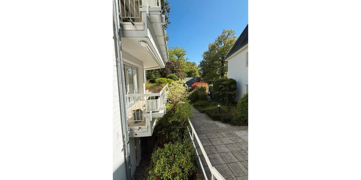 Erdgeschoßwohnung Bergisch Gladbach Gronau - 3 Zimmer, 110 m&sup2;, 1.800&euro; | Angebot:26326053