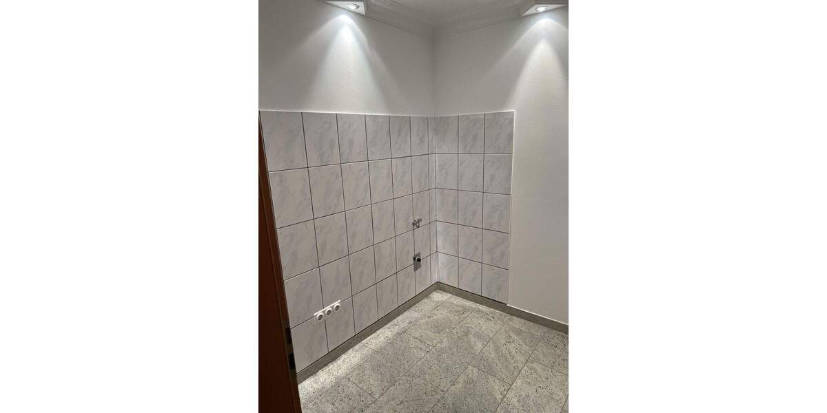 Etagenwohnung Köln Volkhoven/Weiler - 3 Zimmer, 83 m&sup2;, 1.350&euro; | Angebot:24916639