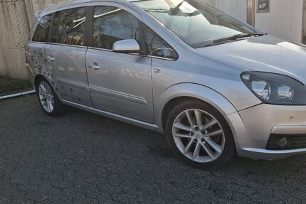Opel Zafira 162.000 km 2.099 &euro; Hilden 40721