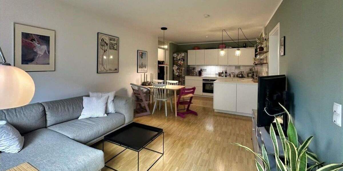 Etagenwohnung Köln Niehl - 4 Zimmer, 85 m&sup2;, 520.000&euro; | Angebot:24049698