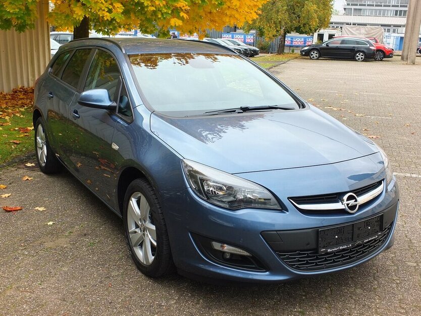 Opel Astra STYLE KLIMAAUTOM NAVI START-STOP PARKPILOT 100.000 km 7.904 € Köln 50858