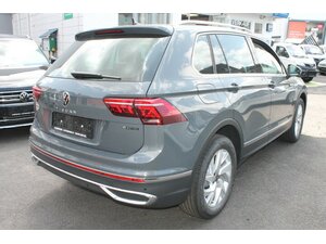 VW Tiguan 2,0 TDi 4-Mo DSG Navi AHK SOFORT !! 30 km 43.300 € Bonn 53225