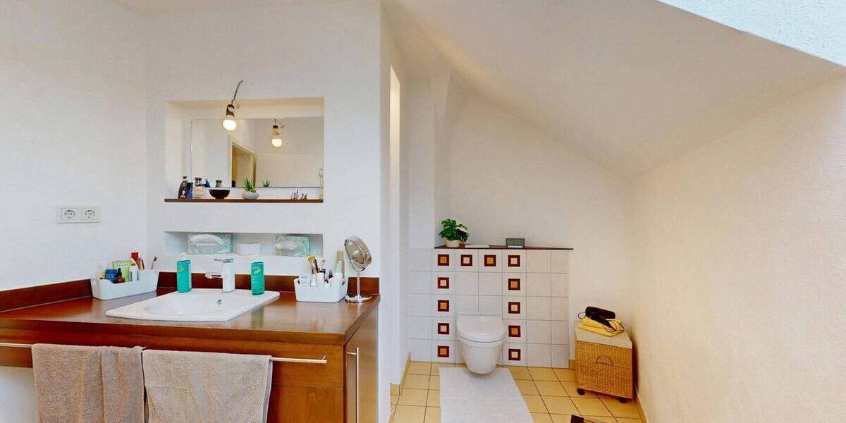 Mehrfamilienhaus, Wohnhaus Dormagen Hackenbroich - 6 Zimmer, 177 m&sup2;, 698.000&euro; | Angebot:26805807