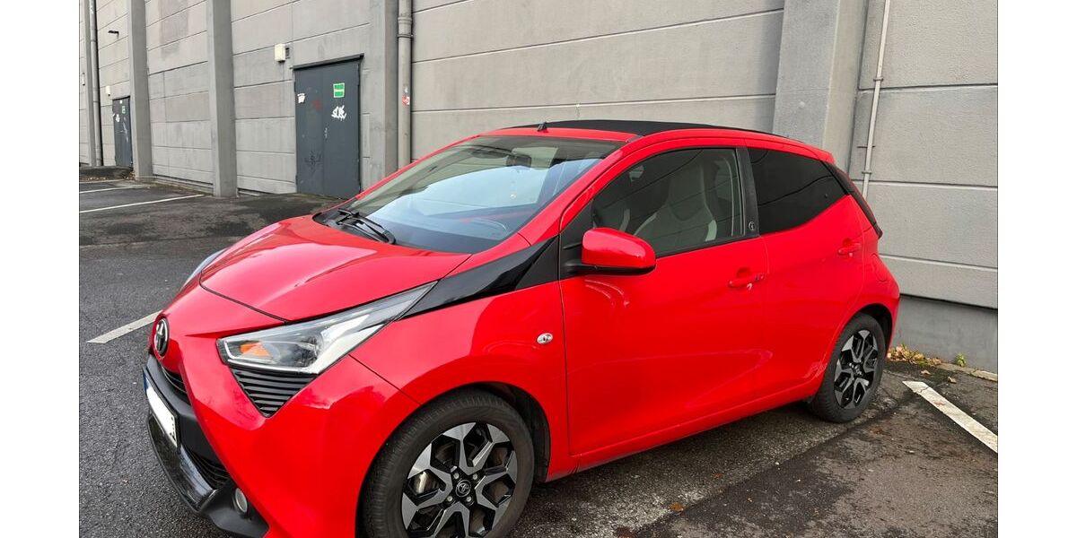 Toyota Aygo (X) 41.053 km 10.999 &euro; Köln 51063