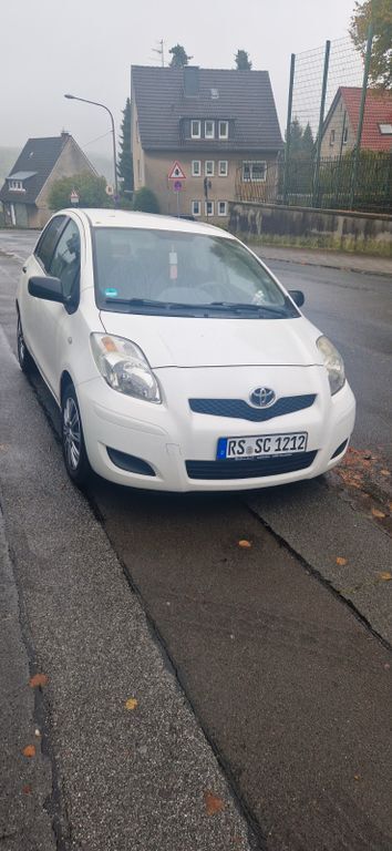 Toyota Yaris 149.995 km 4.799 € Remscheid 42855