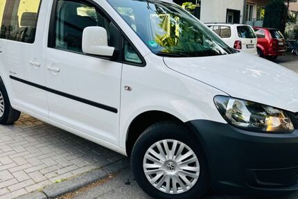 VW Caddy 192.000 km 8.150 &euro; Troisdorf 53842