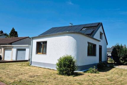 Freistehendes Traumhaus auf großem Eckgrundstück