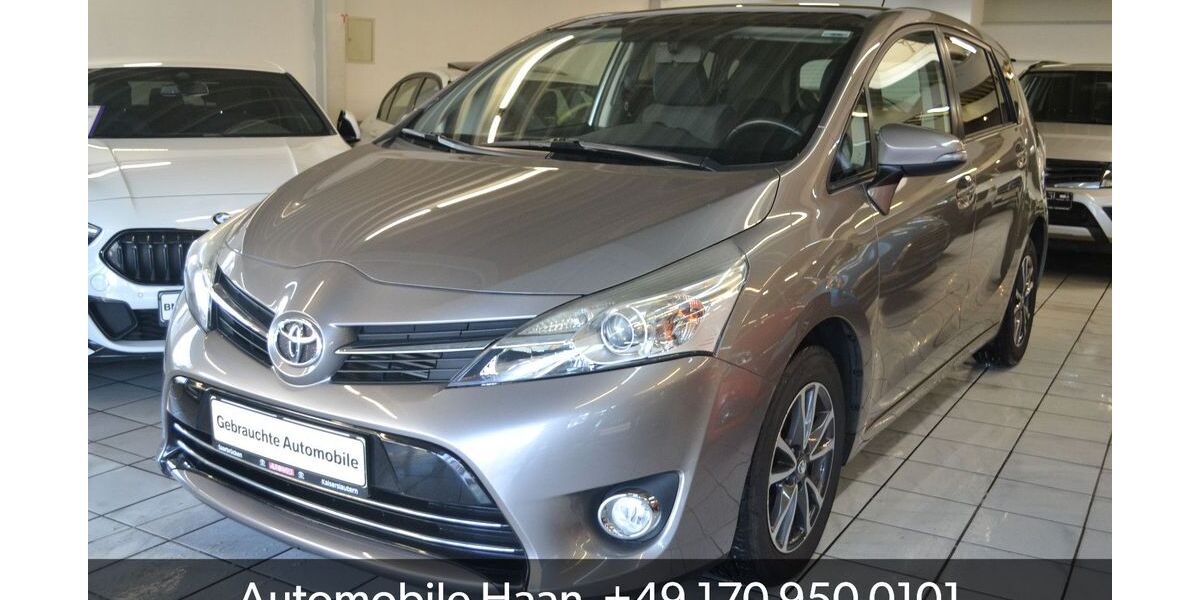 Toyota Verso 200.000 km 6.900 &euro; Solingen 42719