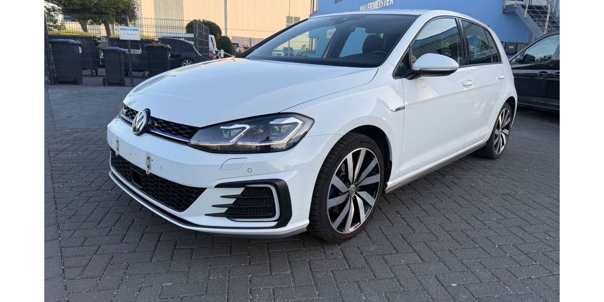 VW Golf 123.500 km 17.950 &euro; brühl 50321