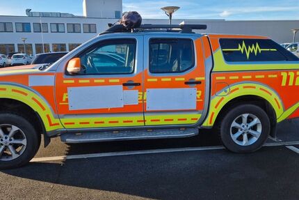 Nissan Navara 208.000 km 10.900 &euro; Köln 50735