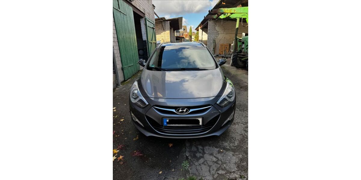 Hyundai i40 147.300 km 9.250 € Köln 50999
