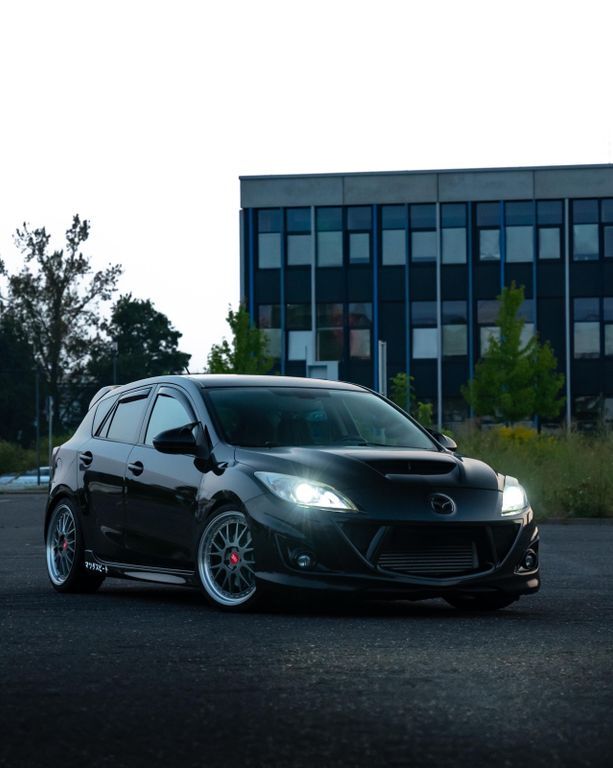 Mazda 3 172.000 km 9.999 € Königswinter 53636