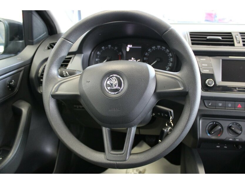 Skoda Fabia 1.0 MPI Cool Edition 66.971 km 8.980 € Euskirchen 53881