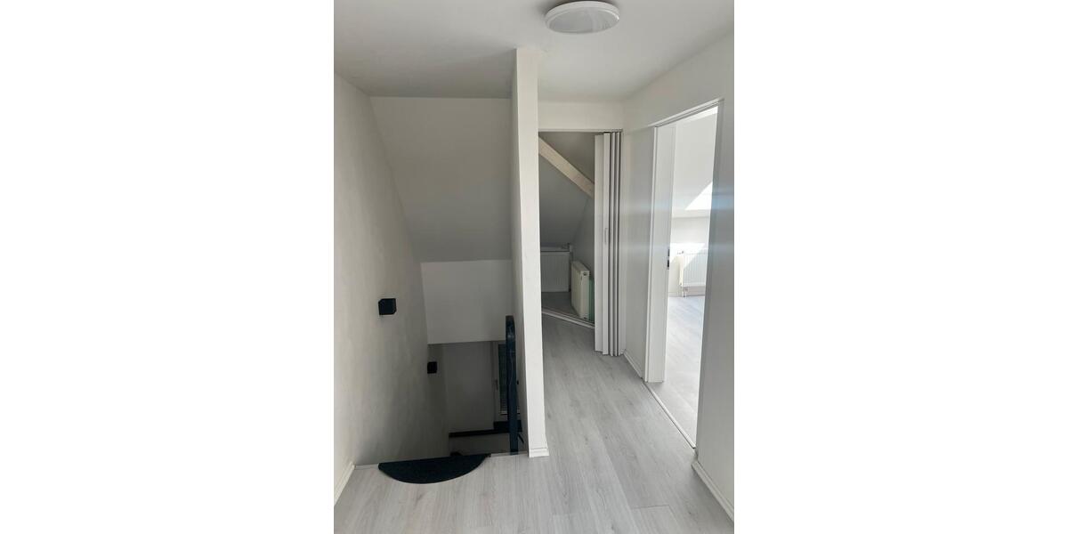 Etagenwohnung Bergheim Ahe - 4 Zimmer, 110 m&sup2;, 1.700&euro; | Angebot:27542629