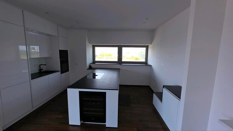 Etagenwohnung Sankt Augustin - 3 Zimmer, 110 m&sup2;, 2.990&euro; | Angebot:26399892