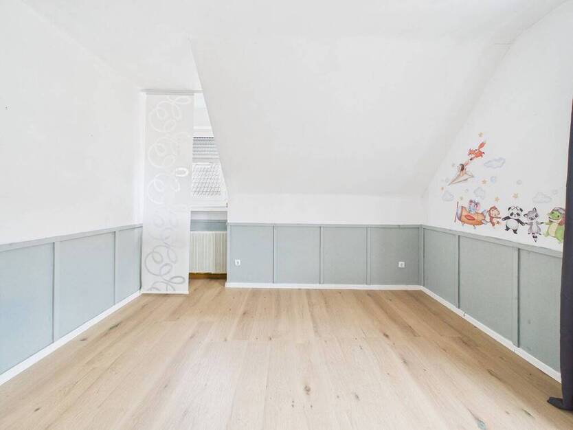Familienfreundliches Ein-Zweifamilienhaus in der Euskirchener Südstadt - modernisiert & großzügig