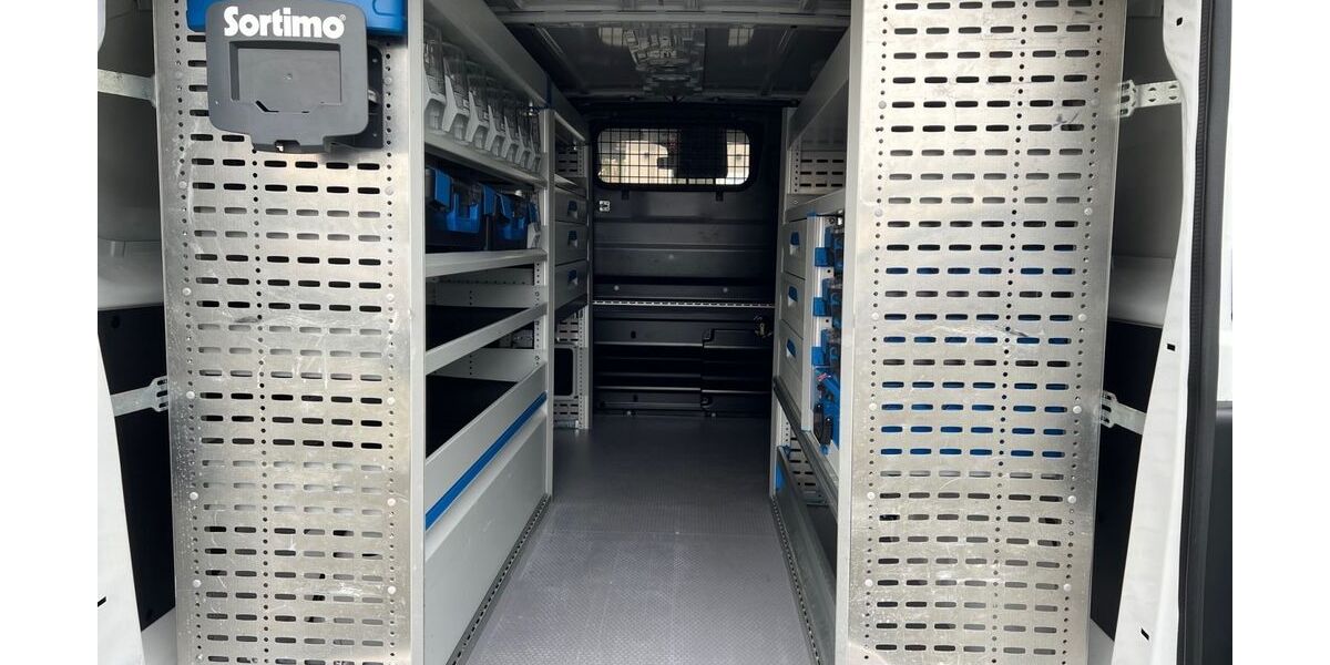 Opel Vivaro 117.770 km 18.900 &euro; Köln-Riehl 50735