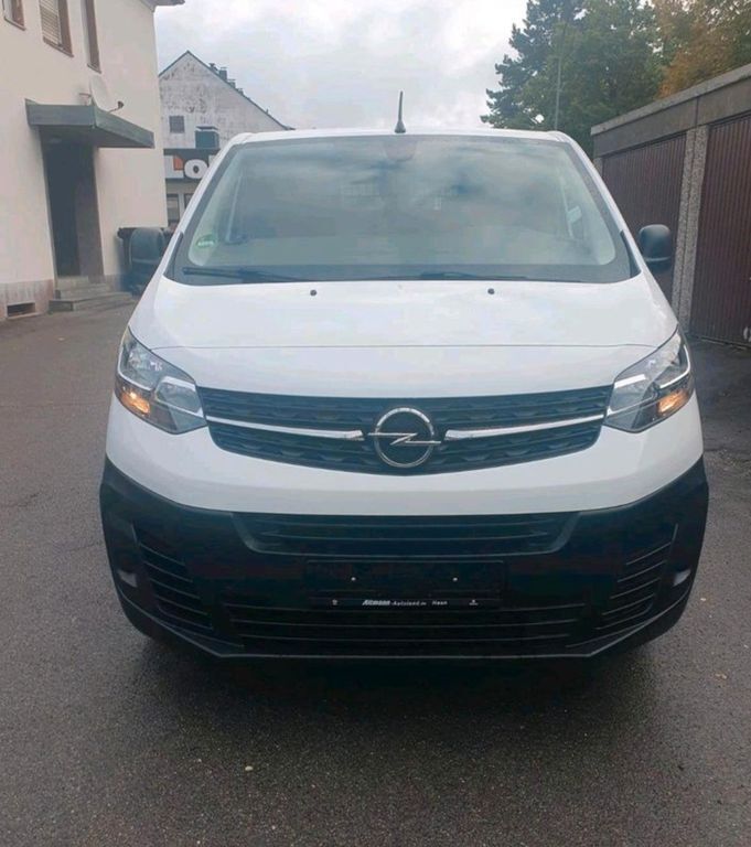 Opel Vivaro 142.946 km 11.000 € Remscheid 42859