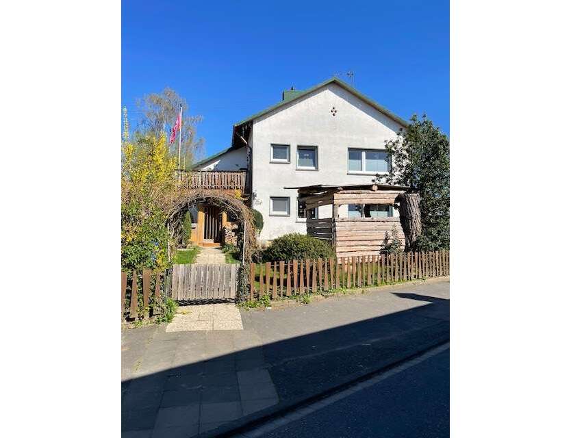 Haus zum Kaufen in Wachtberg 399.000 € 209 m²