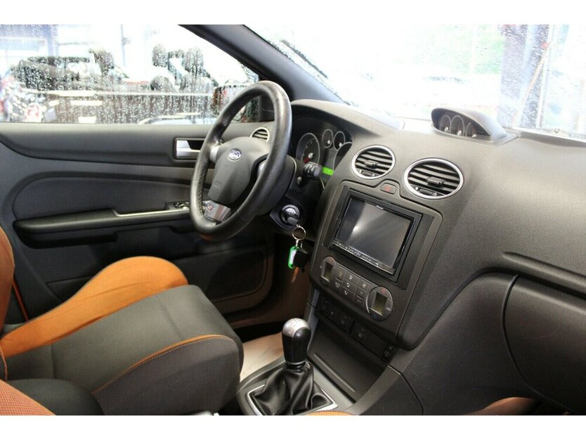 Ford Focus 2.5 MK2 ST - Recaro - SHZ -Navi - 96.133 km 12.980 € Euskirchen 53881