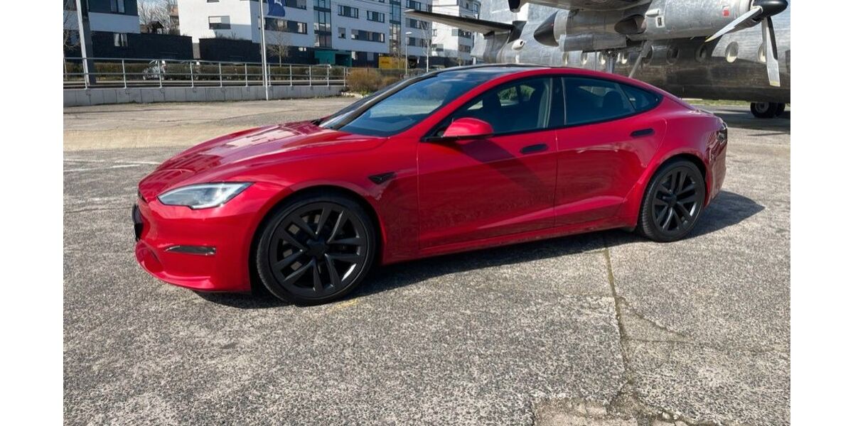 Tesla Model S 21.000 km 79.876 &euro; Leverkusen 51381