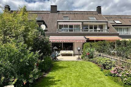 Gepflegtes Reihenhaus mit großem Garten
