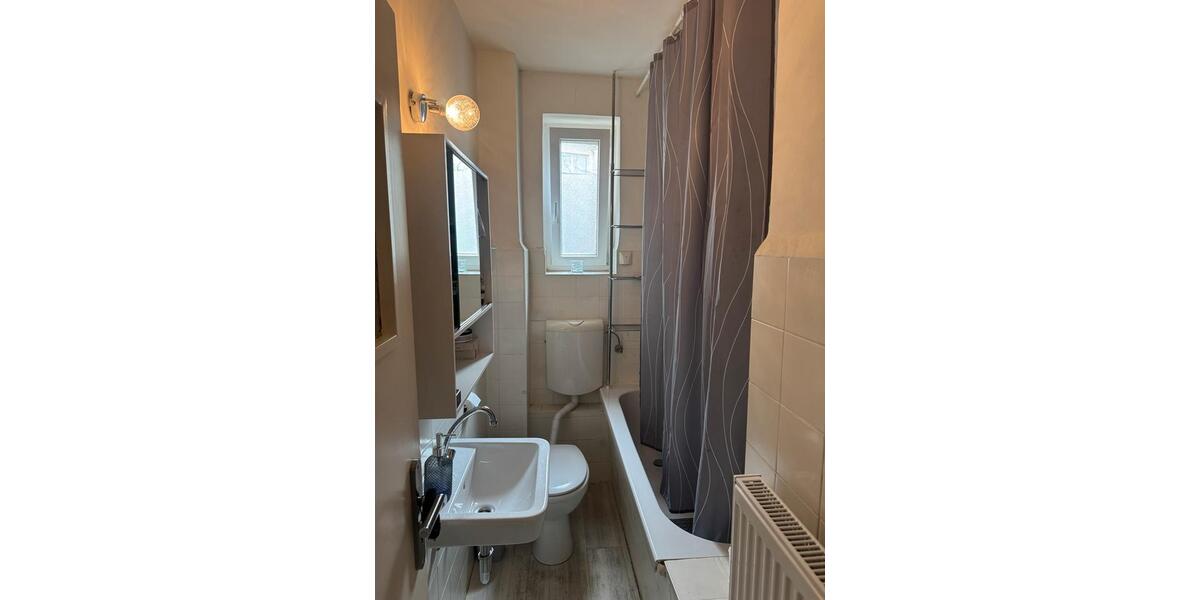 Etagenwohnung Köln Kalk - 2 Zimmer, 42 m&sup2;, 200.000&euro; | Angebot:26003556