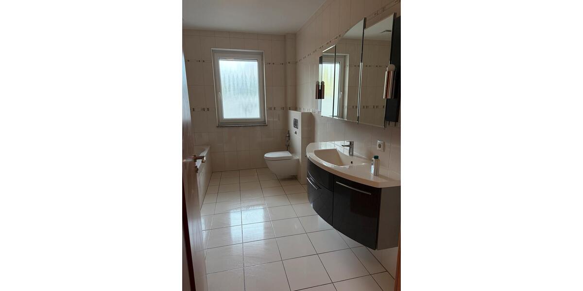 Bungalow Bonn Tannenbusch - 4 Zimmer, 118 m&sup2;, 1.800&euro; | Angebot:26340221