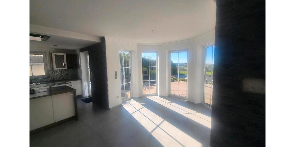 Einfamilienhaus Hennef (Sieg) - 5 Zimmer, 125 m&sup2;, 685.000&euro; | Angebot:26061061