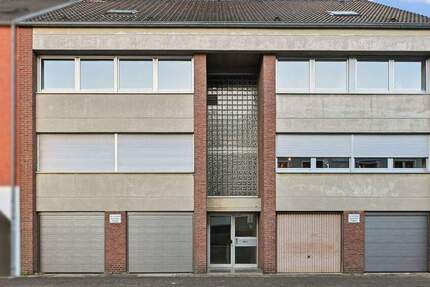 Wohnen mit Stil: Lichtdurchflutete 5-Zimmer-Wohnung mit Kamin & Balkon 5 zimmer