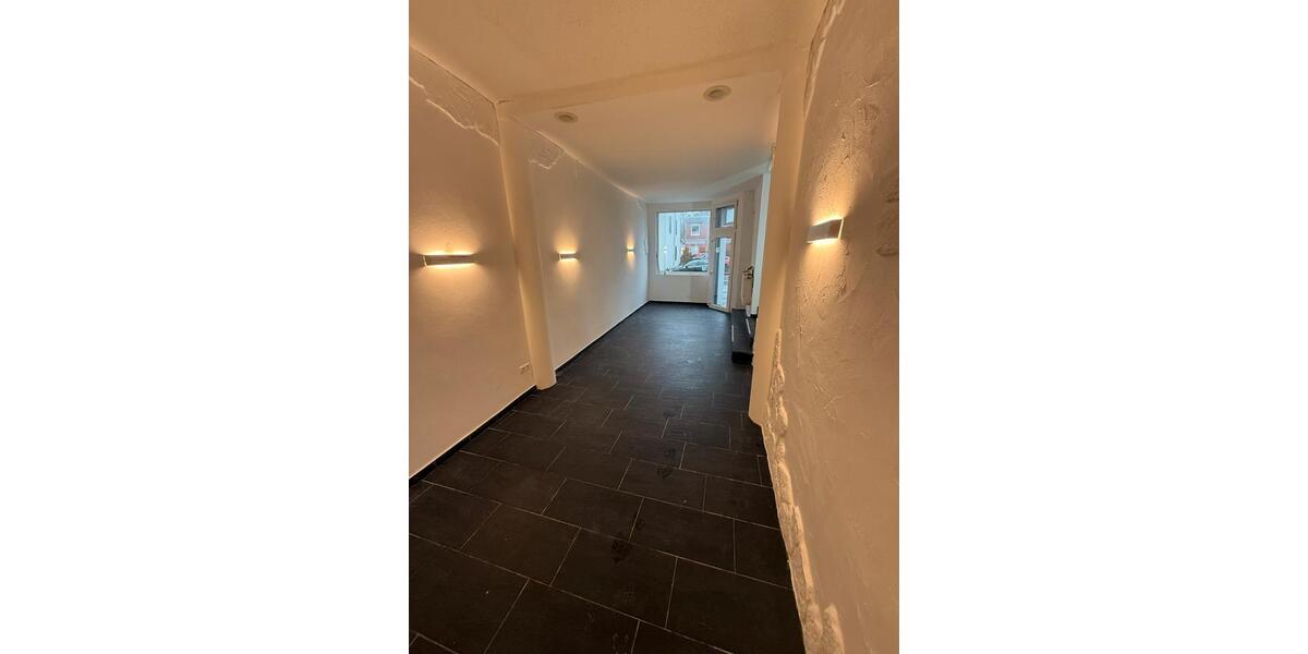 Attraktives Restaurant-Ladenlokal in Solingen-Wald zu vermieten zimmer