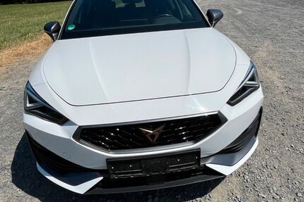 Cupra Leon 44.200 km 27.900 &euro; Hennef 53773