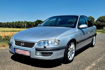 Opel Omega 112.000 km 1.099 &euro; Bergheim 50127
