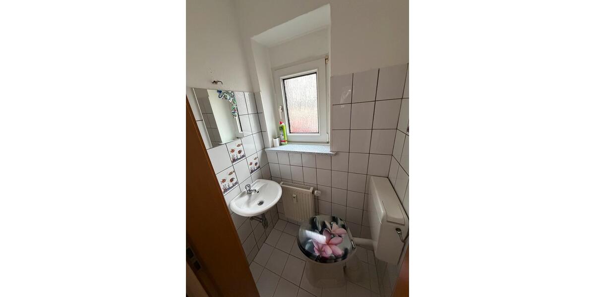 2 Zimmer Erdgeschosswohnung mit Einbauküche in Solingen Wald 2 zimmer