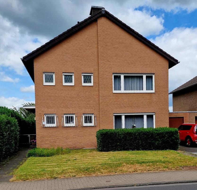 Freistehendes Einfamilienhaus mit 721 qm² Grundstück Quadrath