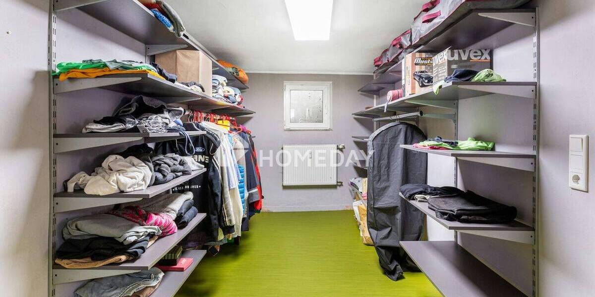 Mehrfamilienhaus, Wohnhaus Köln Niehl - 6 Zimmer, 695.000&euro; | Angebot:25684175