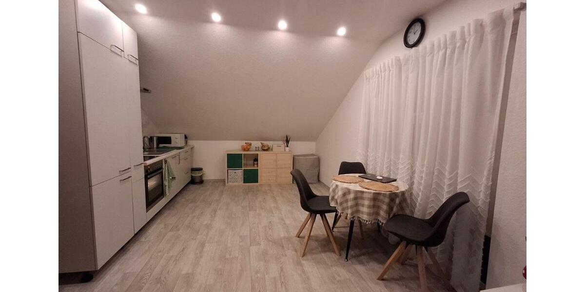 Dachgeschoßwohnung Weilerswist - 2 Zimmer, 38 m&sup2;, 610&euro; | Angebot:25131185