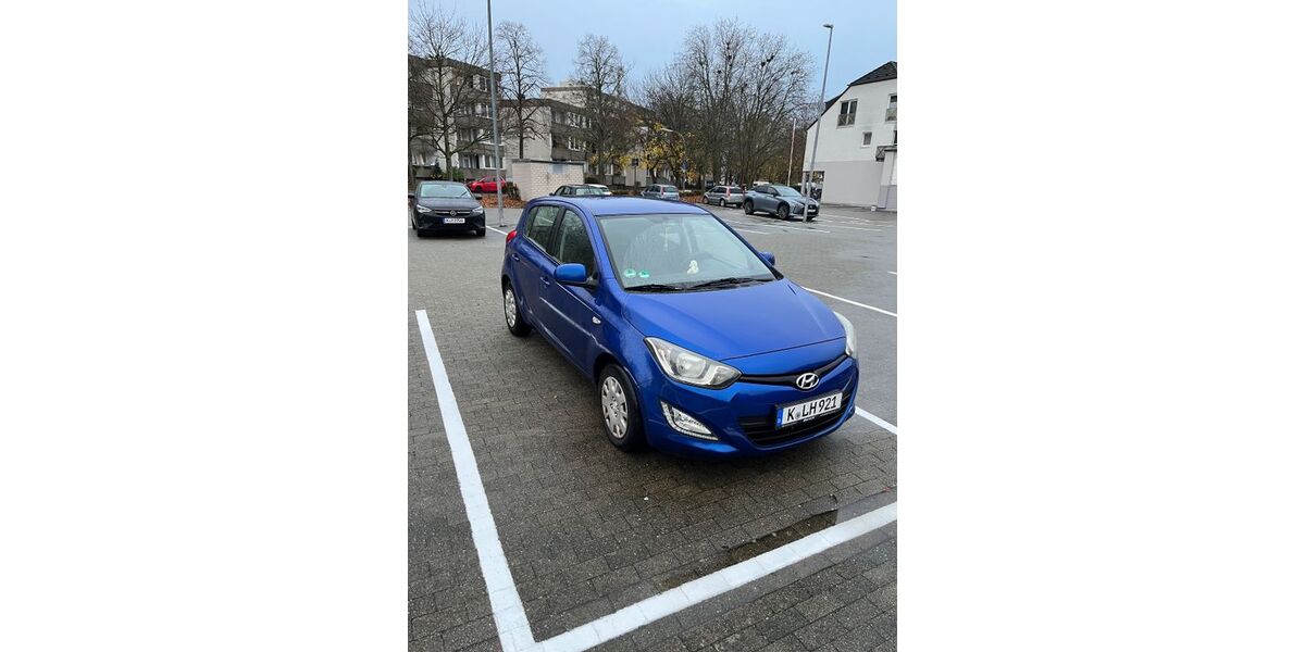 Hyundai i20 144.400 km 4.490 € Köln 50869